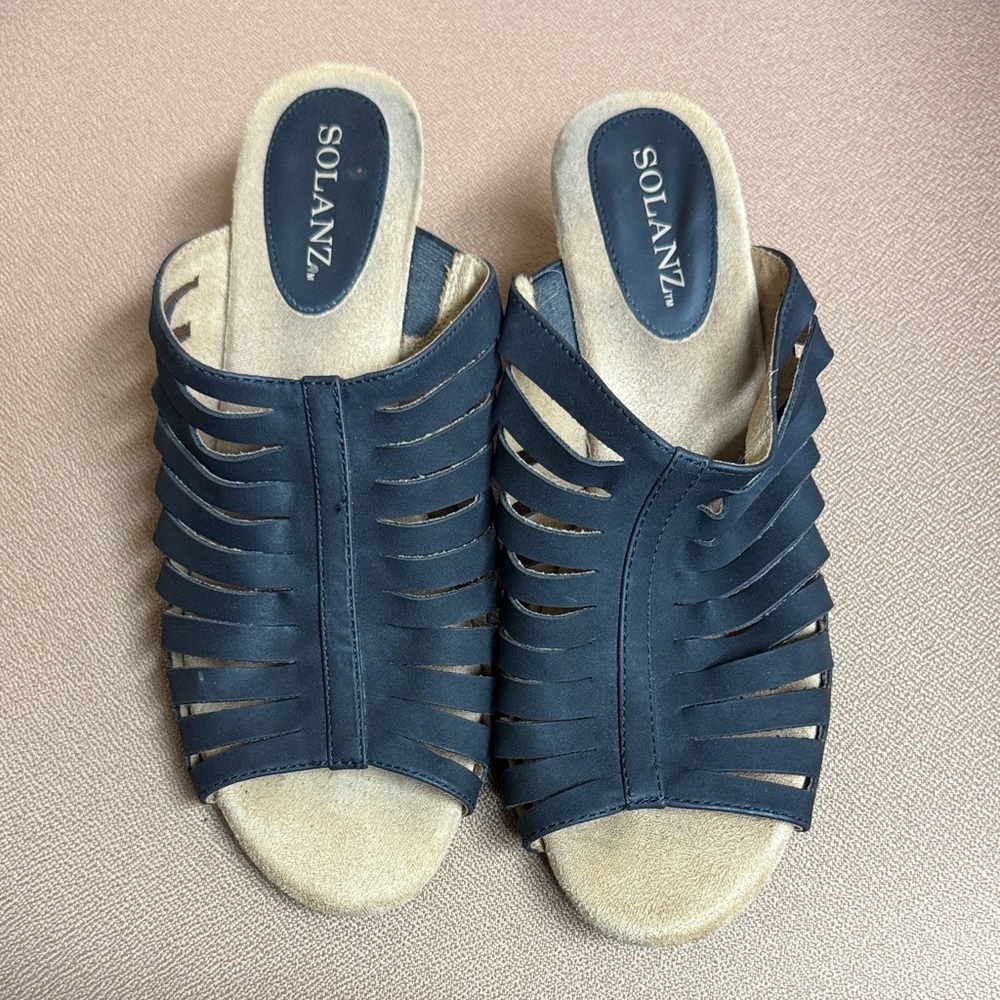 Solanz Black Women's Sandals